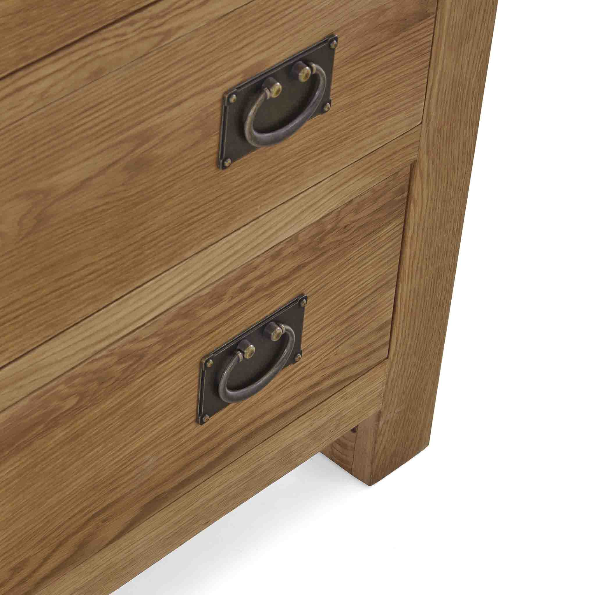 Zelah Oak 4 Drawer Chest - Image 12